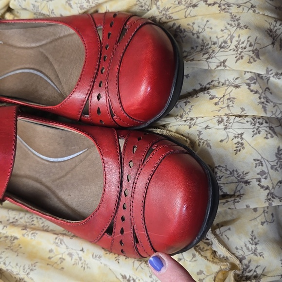 Dansko Mathilda, Red Mary Janes, Size 38/US 8 Leather Adjustable Flats - Picture 2 of 7